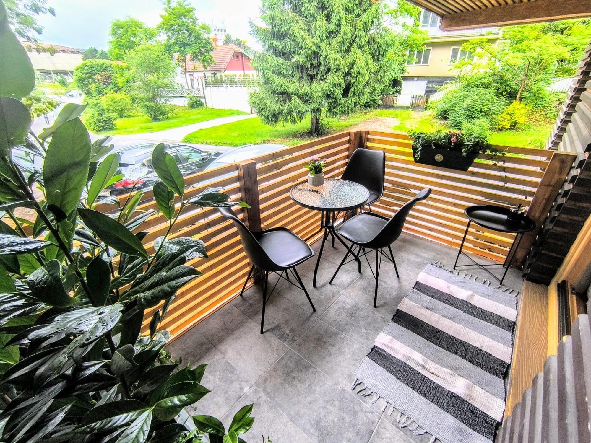 Park Borik 4You & Free Parking 日利纳 外观 照片